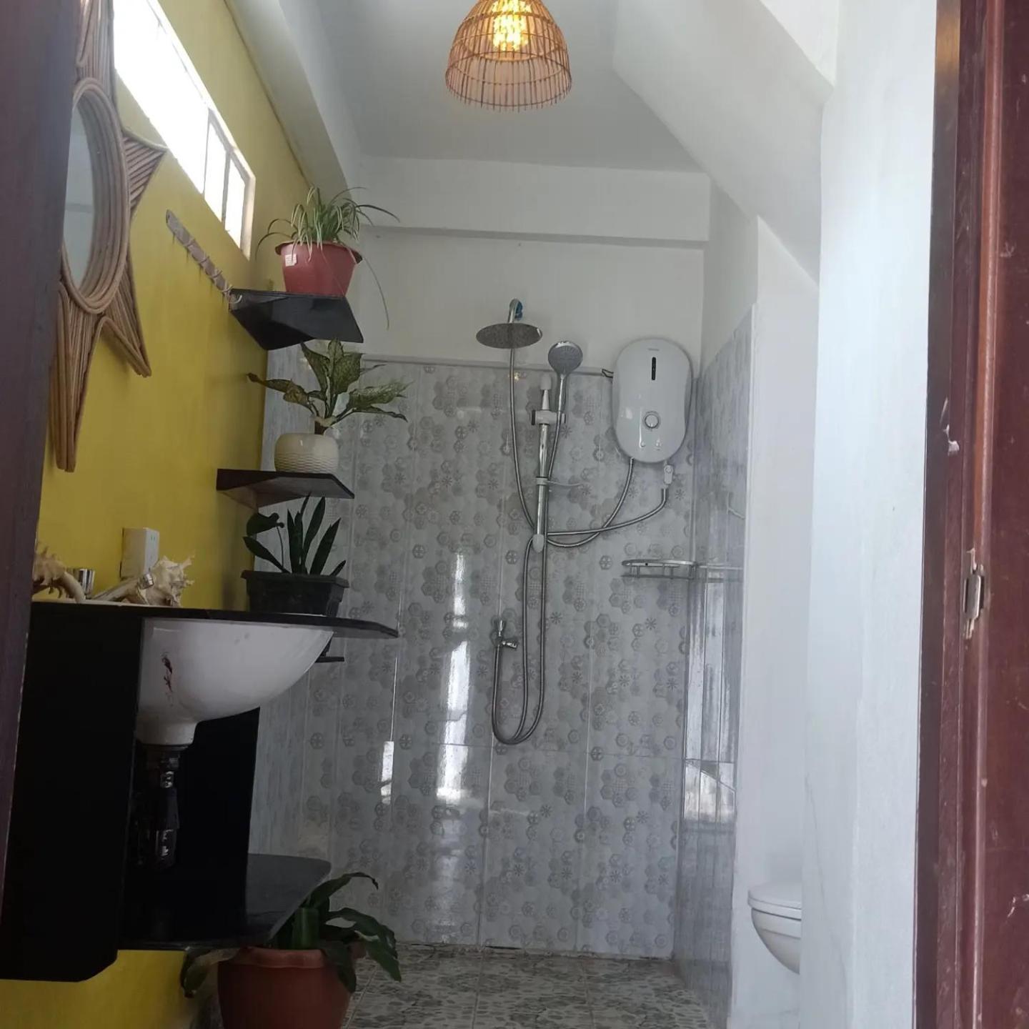 Homestay Yellow Natural House シェムリアップ エクステリア 写真