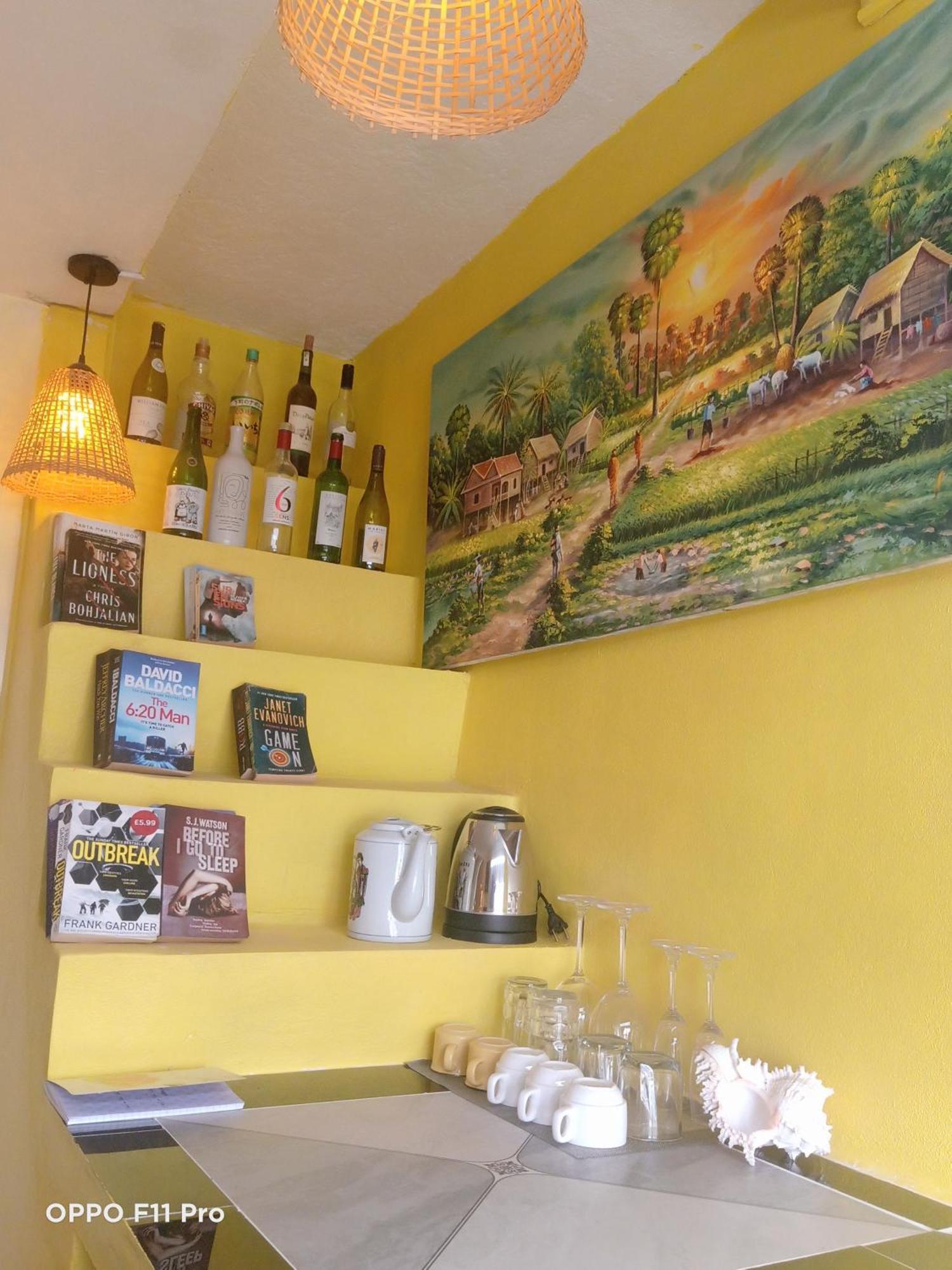 Homestay Yellow Natural House シェムリアップ エクステリア 写真