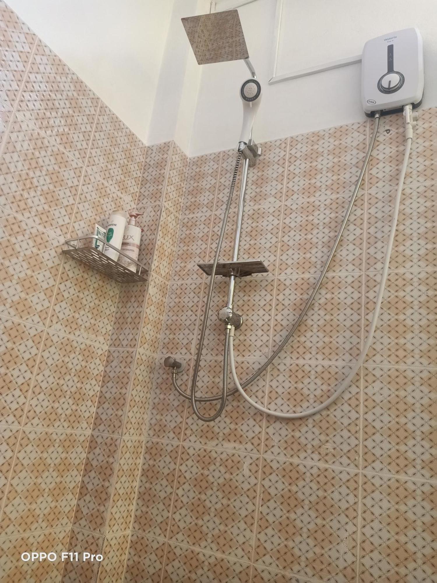 Homestay Yellow Natural House シェムリアップ エクステリア 写真