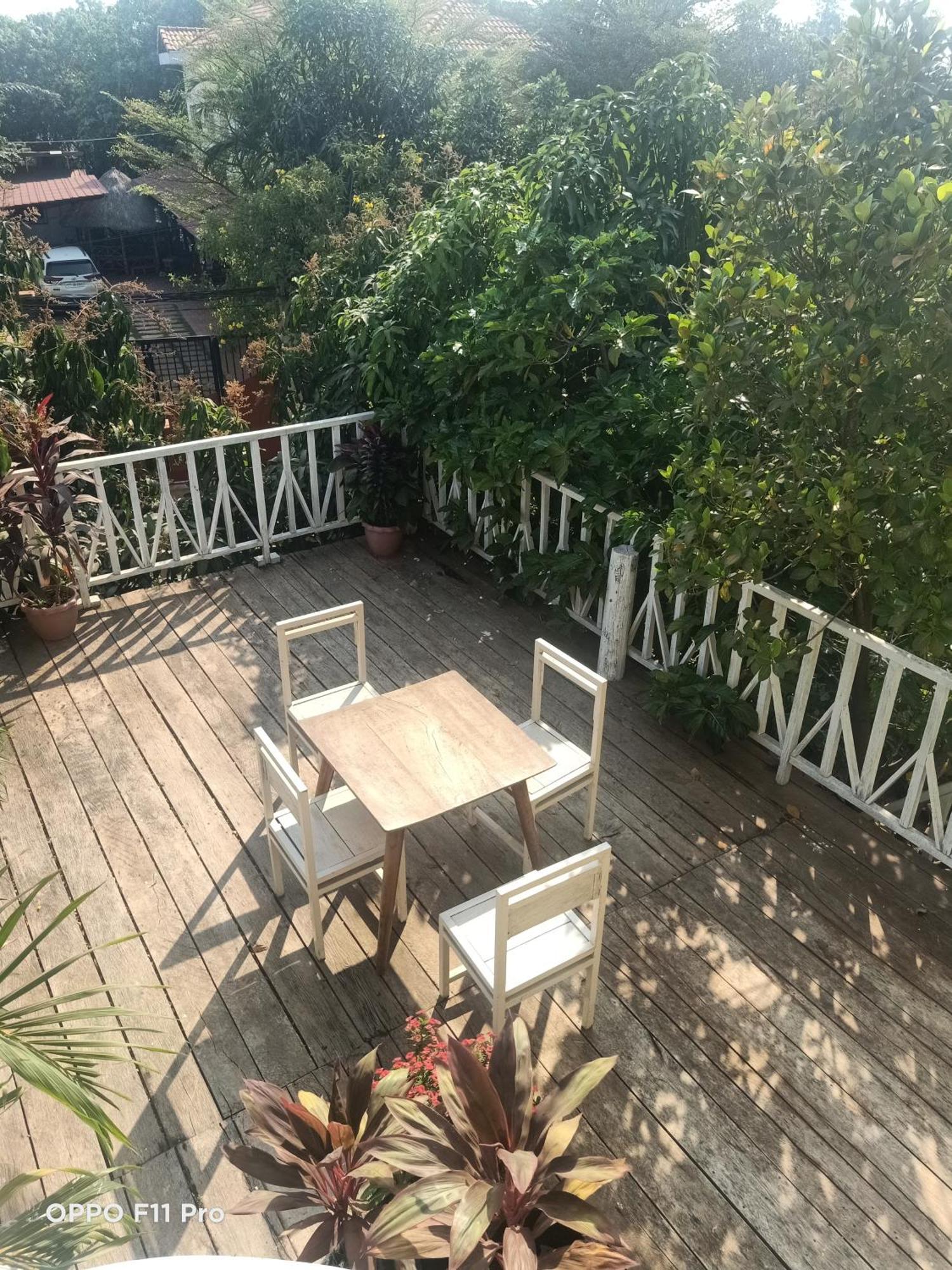 Homestay Yellow Natural House シェムリアップ エクステリア 写真