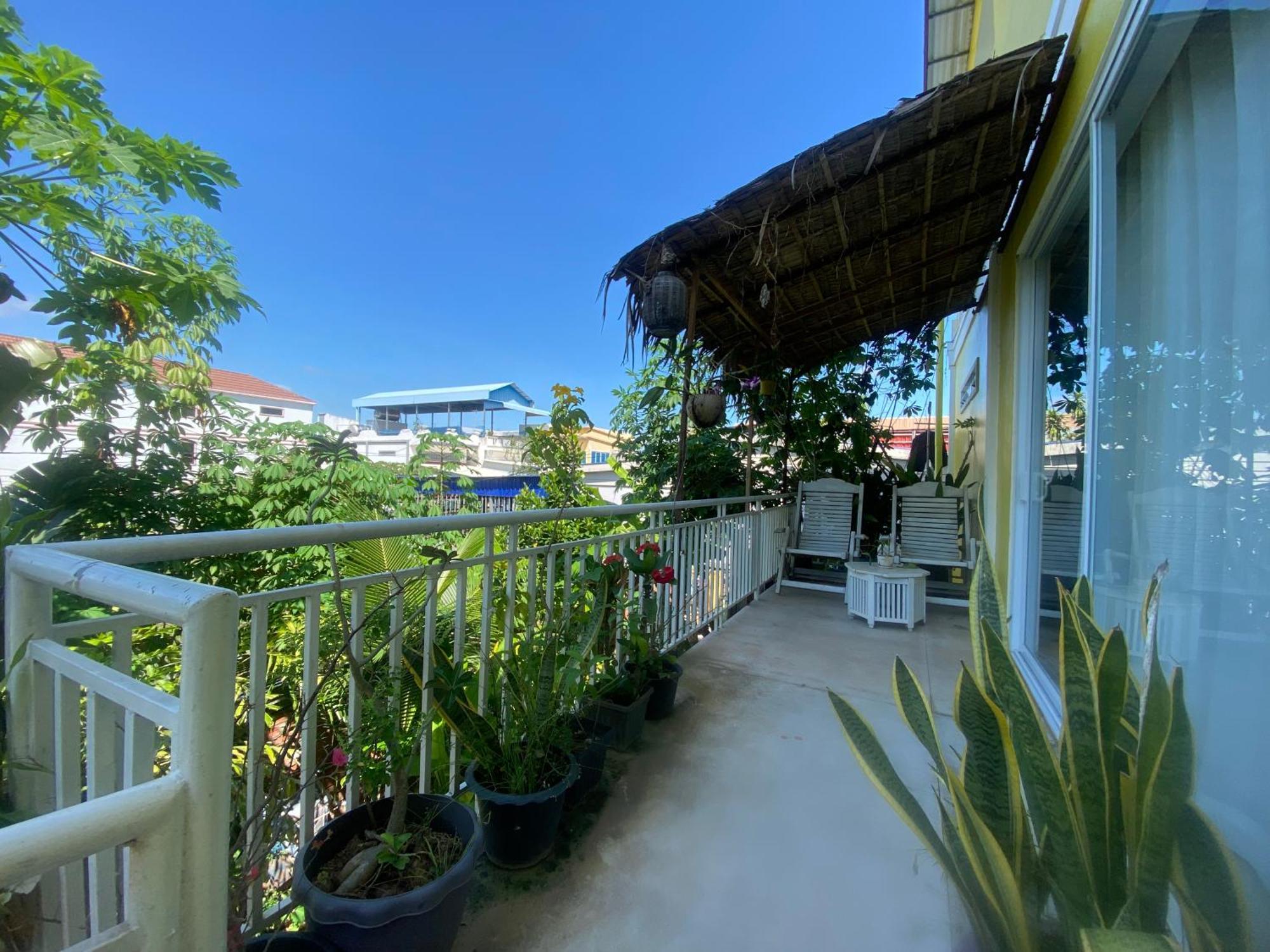 Homestay Yellow Natural House シェムリアップ エクステリア 写真